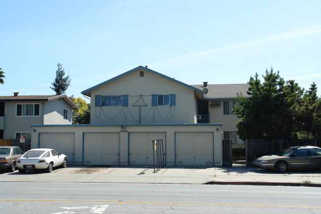 3238 Moorpark Ave in San Jose, CA - Foto de edificio - Building Photo