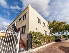 1469 SW 5th St in Miami, FL - Building Photo - Building Photo