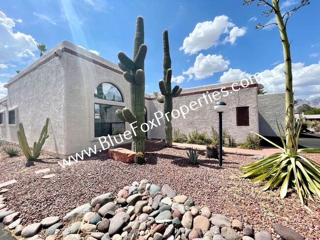 property at 2898 E Weymouth Cir