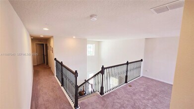 2647 E Lake Pointe Dr in Kissimmee, FL - Foto de edificio - Building Photo