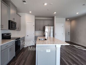 2305 Belterra Dr in Charlotte, NC - Building Photo - Building Photo