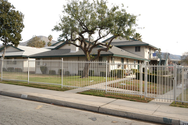 2177 Guthrie St in San Bernardino, CA - Building Photo - Building Photo