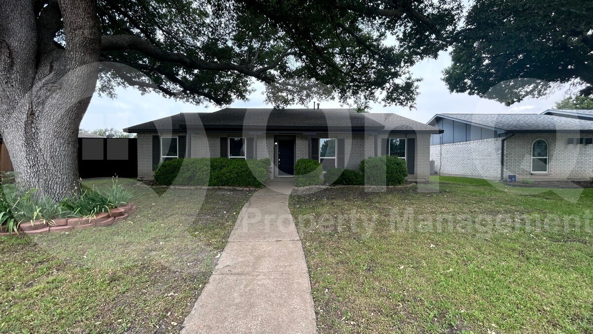 6203 Rainier Rd in Plano, TX - Building Photo