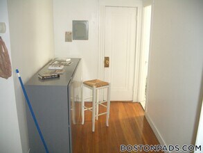 89 Park Dr, Unit 14 in Boston, MA - Building Photo - Building Photo