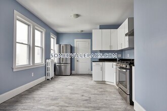 52 Mansfield St, Unit 2 in Somerville, MA - Building Photo - Building Photo
