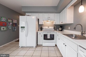 10 Terry Ct in Downingtown, PA - Building Photo - Building Photo