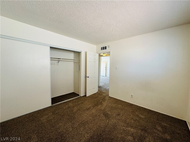 922 N 1st St in Las Vegas, NV - Building Photo - Building Photo