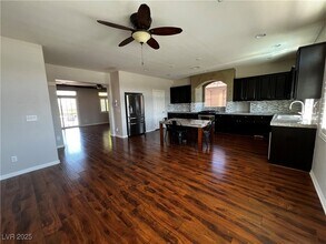 5059 Bonnie Doon Ln in Las Vegas, NV - Building Photo - Building Photo