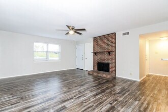 1008 Autumn Oak Dr in Denton, TX - Building Photo - Building Photo