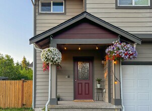 16522 Mimosa Ct SE in Yelm, WA - Building Photo - Building Photo