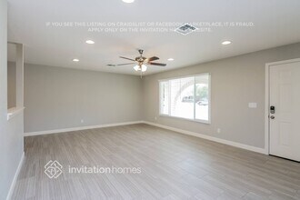 224 E Minton Dr in Tempe, AZ - Foto de edificio - Building Photo