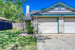 7806 Chimayo Cove in Austin, TX - Building Photo