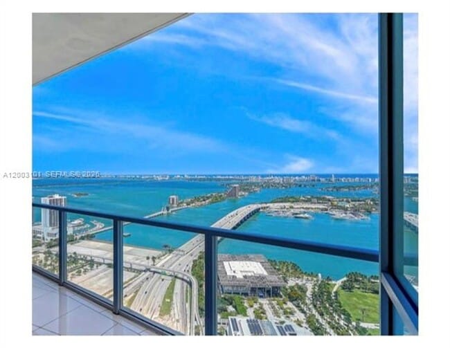 1100 Biscayne Blvd