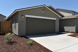 4041 Bayonet Dr in Merced, CA - Foto de edificio - Building Photo