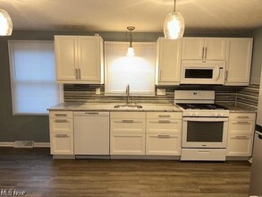 1674 Beckwith Dr in Hudson, OH - Building Photo - Building Photo