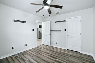 6074 Akin Quay in San Antonio, TX - Building Photo - Building Photo
