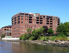 The Clermont Cove in Jersey City, NJ - Building Photo - Building Photo