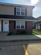 2402 SE Jayel Terrace in Bentonville, AR - Building Photo - Building Photo