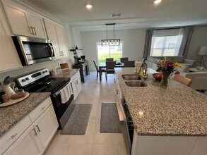 5585 Winona Dr in St. Cloud, FL - Building Photo - Building Photo