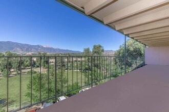 Boulder Crescent in Colorado Springs, CO - Building Photo - Building Photo