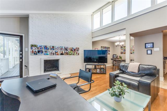 5908 Sandhurst Ln in Dallas, TX - Building Photo - Building Photo