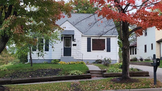 property at 2131 14th St