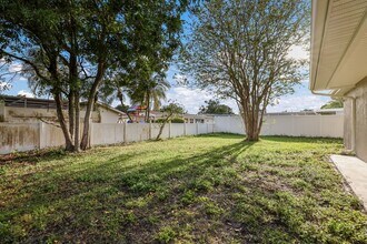 3801 17th Ave Dr W in Bradenton, FL - Building Photo - Building Photo