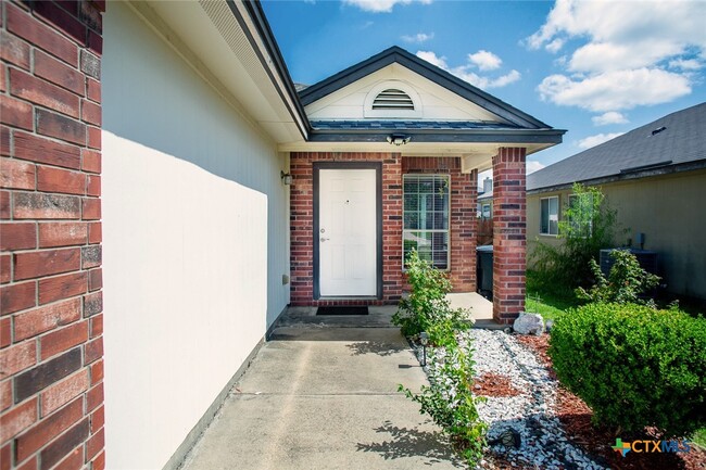property at 5515 Lions Gate Ln