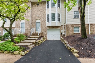 62 Brookstone Cir in Morris Plains, NJ - Building Photo