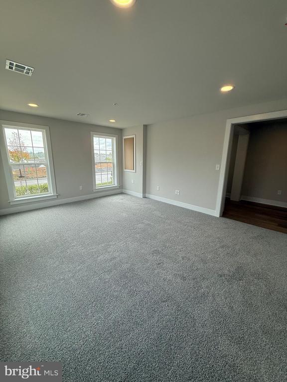 property at 3121 Overlook Dr
