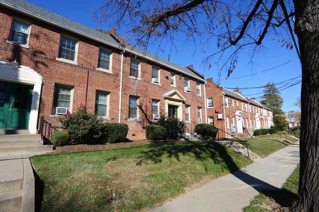 3922 10th St NE in Washington, DC - Building Photo - Building Photo