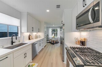 2600 Piping Rock Trail in Austin, TX - Building Photo - Building Photo