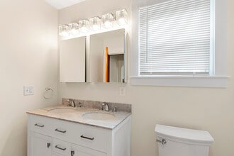 5 Goulart Ave, Unit 1 Goulart in Bristol, RI - Building Photo - Building Photo