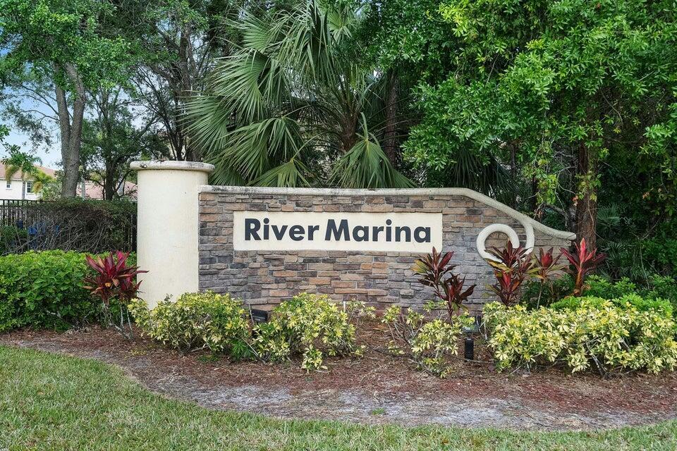 9462 SW Purple Martin Way in Stuart, FL - Building Photo
