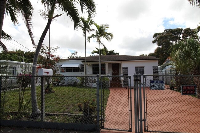 5580 SW 2nd St in Coral Gables, FL - Building Photo - Building Photo