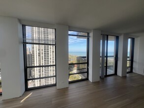 1660 N La Salle Dr in Chicago, IL - Building Photo - Building Photo