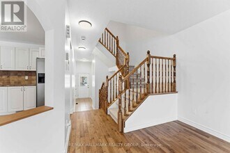 123 Silvermoon Crescent in Ottawa, ON - Building Photo - Building Photo