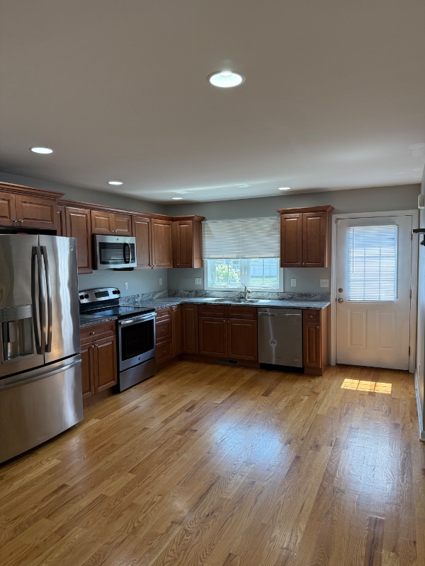 35 Carlie Ct in Middletown, CT - Building Photo - Building Photo