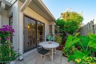 878 Meadowland Dr in Naples, FL - Building Photo - Building Photo