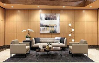 171 E 84th St in New York, NY - Building Photo - Building Photo
