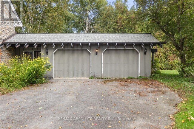 2932 Carp Rd in Ottawa, ON - Building Photo - Building Photo