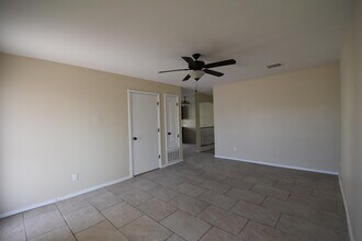 704 Lt Joe Magallanes Rd in El Paso, TX - Building Photo - Building Photo