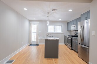 2508 Christian St in Philadelphia, PA - Foto de edificio - Building Photo