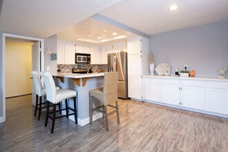 12290 Corte Sabio, Unit 3203 in San Diego, CA - Foto de edificio - Building Photo