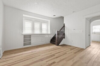 822 N Bradley Ave in Indianapolis, IN - Foto de edificio - Building Photo