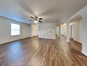 1922 Cross Oaks Dr in Lancaster, TX - Building Photo - Building Photo