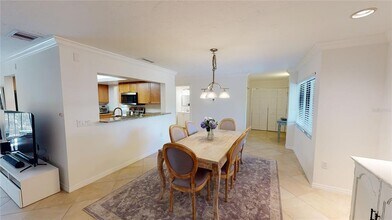 2749 Orchid Oaks Dr in Sarasota, FL - Building Photo - Building Photo