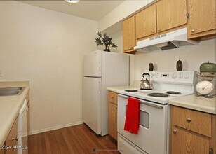 8902 N 19th Ave in Phoenix, AZ - Foto de edificio - Building Photo