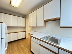 1324 Oak Ave, Unit C2 in Evanston, IL - Building Photo - Building Photo