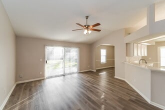337 Island View Cir, Unit Private in Orange Park, FL - Building Photo - Building Photo